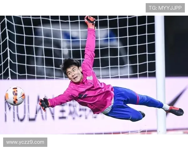 南京城市免签前申花球员朱启文 南京城市免签前申花球员朱启文